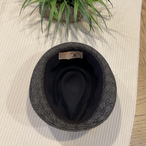 Robington & Mott New York Hat - Picture 12 of 15